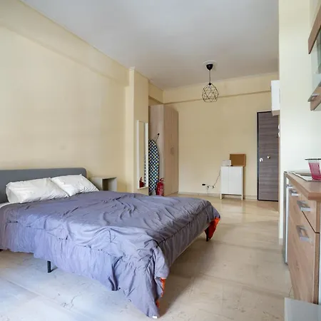 Studio Ag. Ioannis Metro Station 1 Bed 2 Pers Atene Esterno foto
