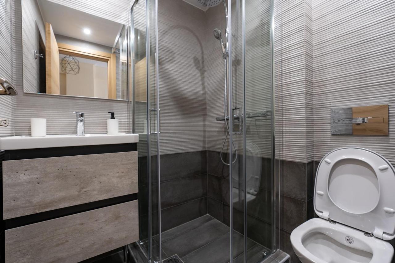 Apartment Ag. Ioannis Metro Station 1 Bed 2 Pers