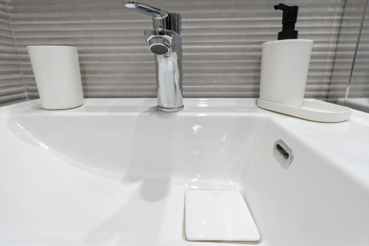 Ag. Ioannis Metro Station 1 Bed 2 Pers Athens