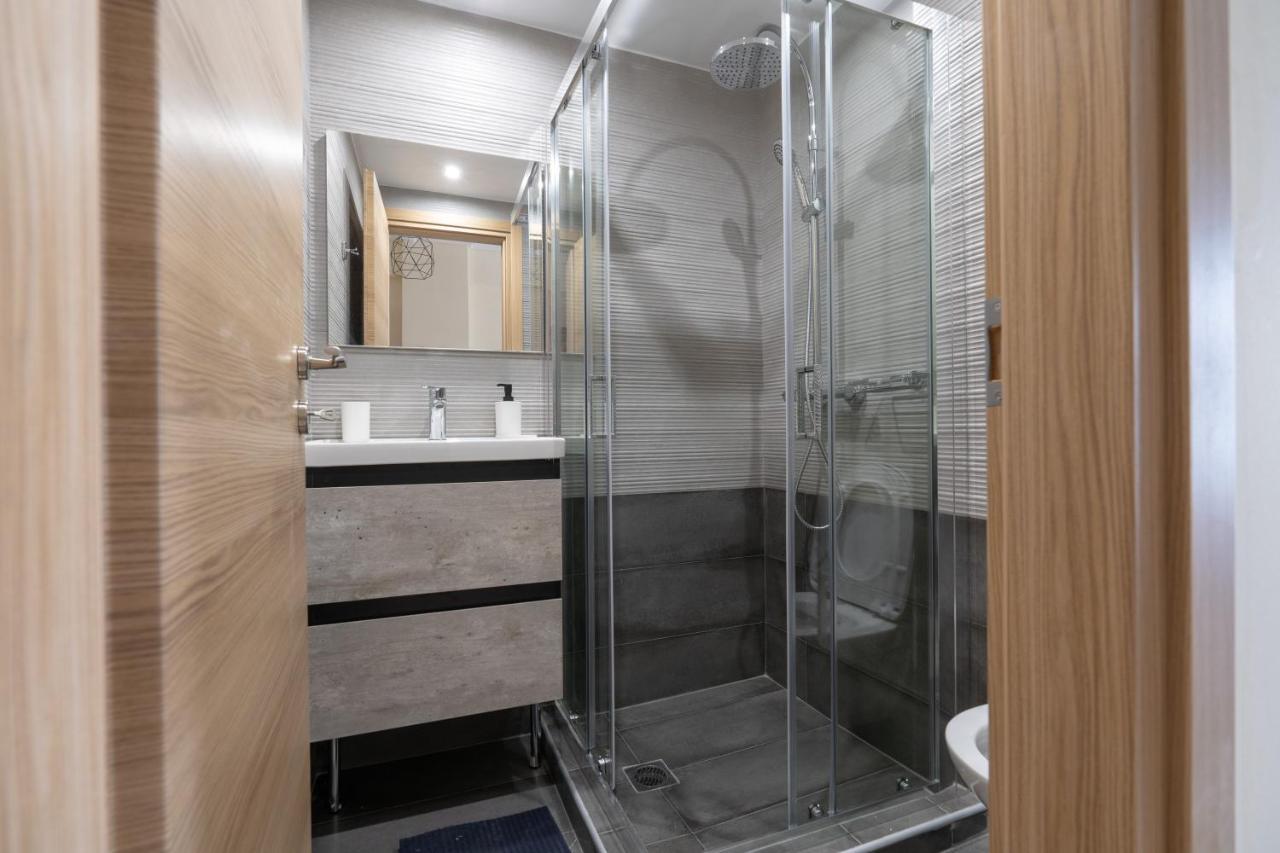 Ag. Ioannis Metro Station 1 Bed 2 Pers Apartament